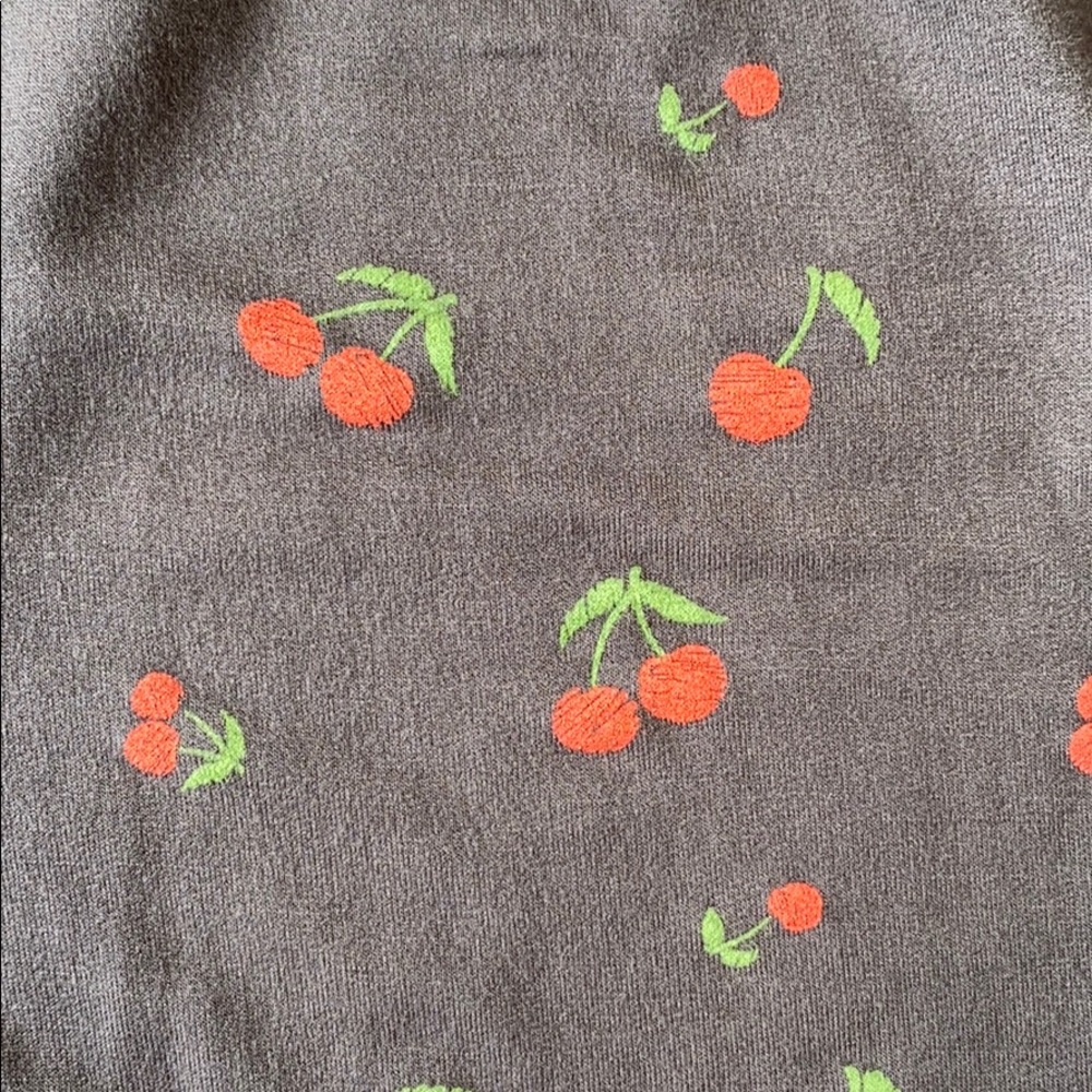 cherry Short - Picture 3 of 5